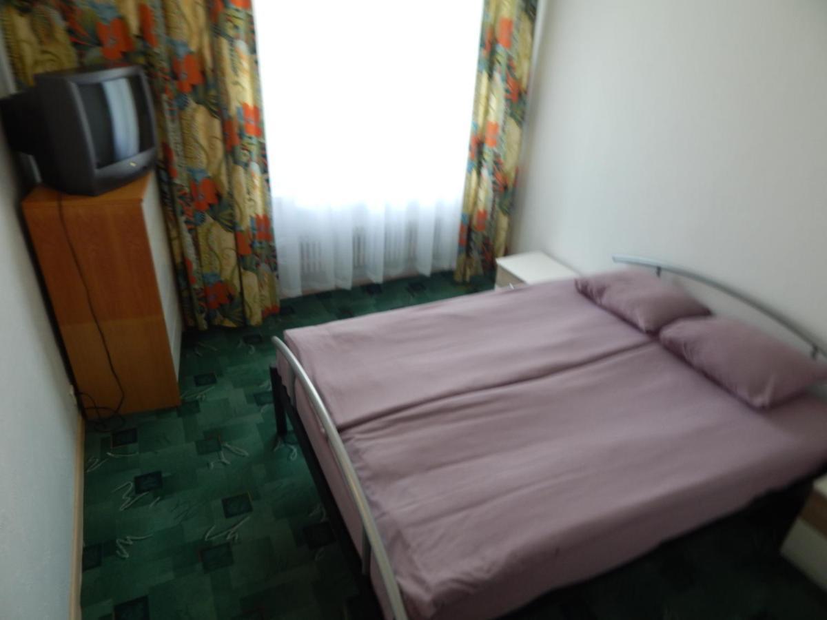 Motel Brencis Iecava Exterior foto