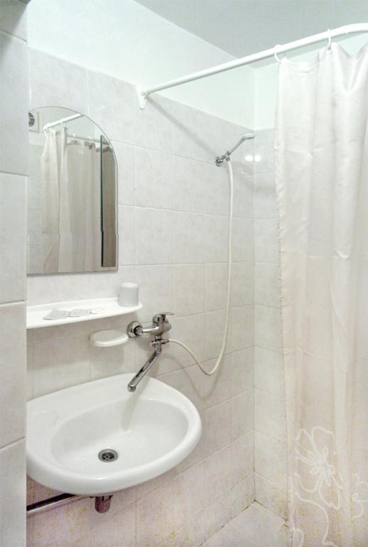 Motel Brencis Iecava Zimmer foto